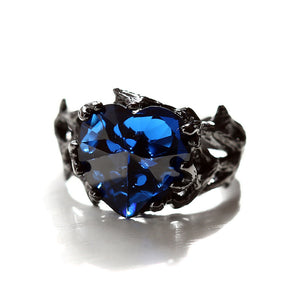 The Blue Queen™ - Solitaire Style Heart Sapphire Ring